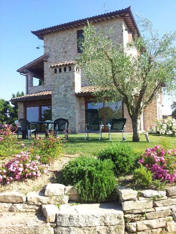 Agriturismo La Torraccia Тоди Экстерьер фото