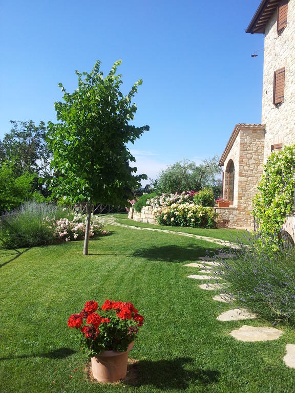 Agriturismo La Torraccia Тоди Экстерьер фото