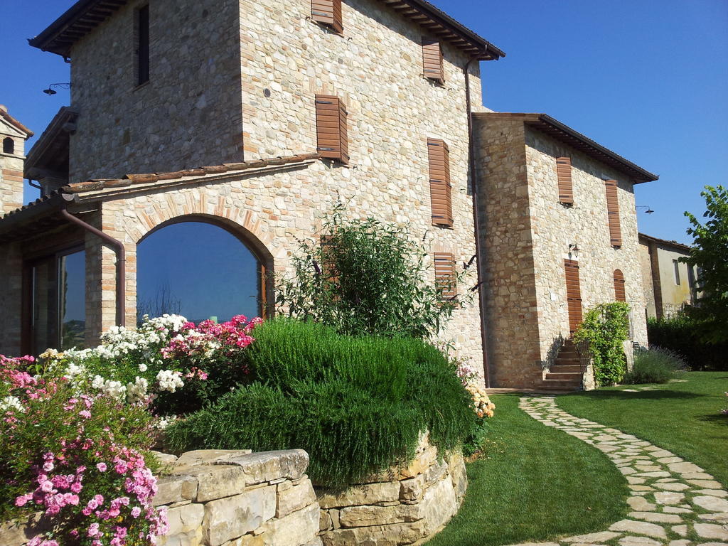 Agriturismo La Torraccia Тоди Экстерьер фото