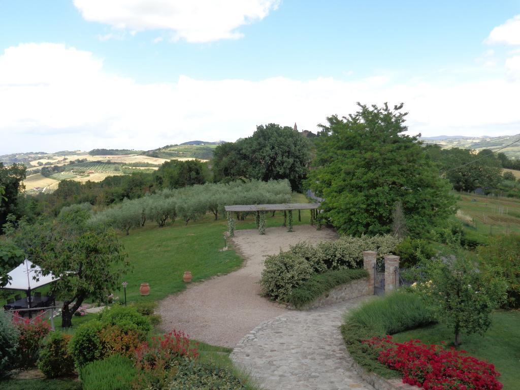 Agriturismo La Torraccia Тоди Экстерьер фото
