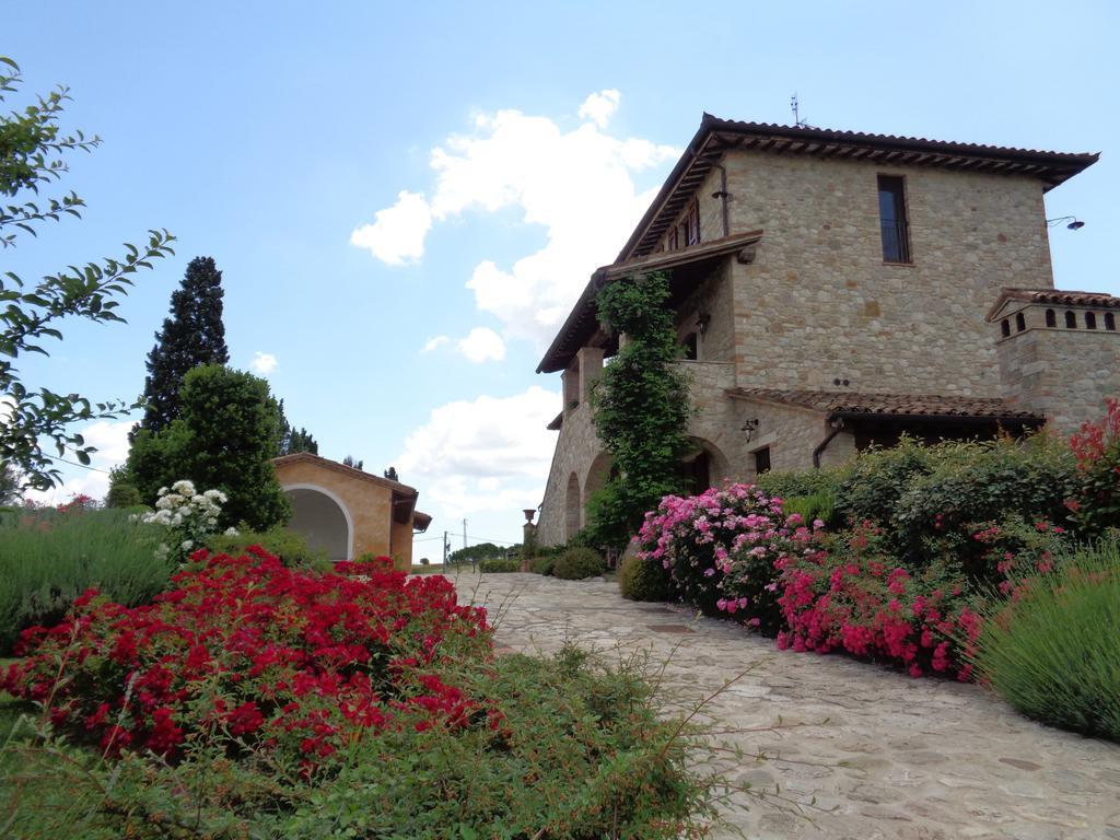 Agriturismo La Torraccia Тоди Экстерьер фото