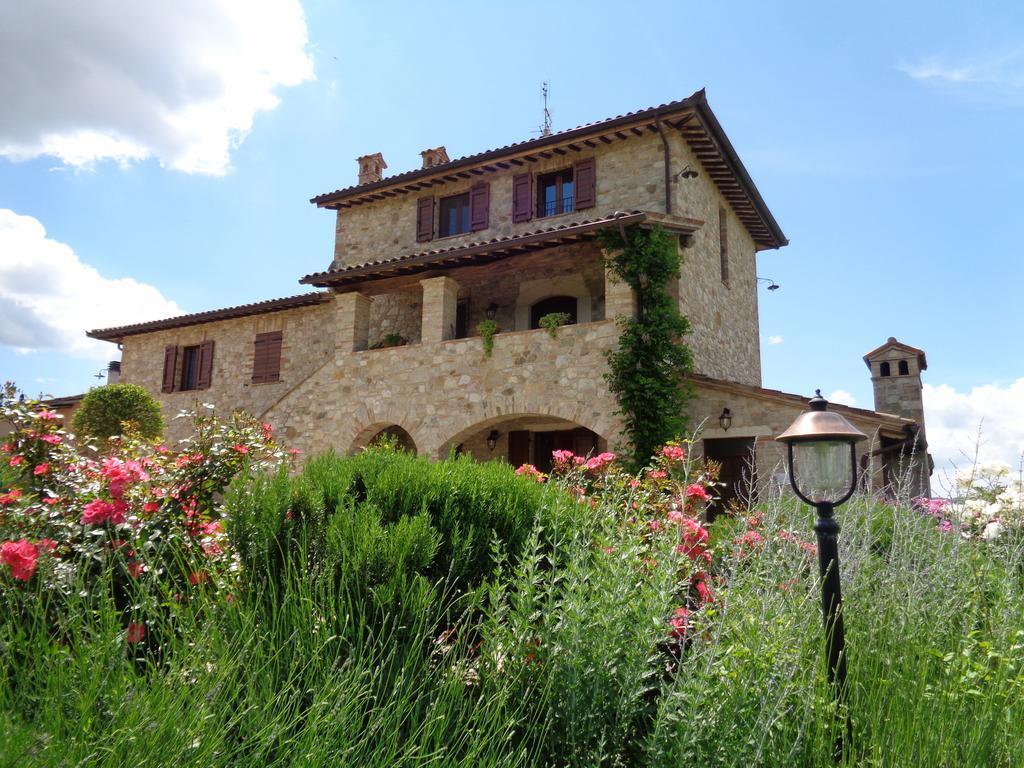 Agriturismo La Torraccia Тоди Экстерьер фото